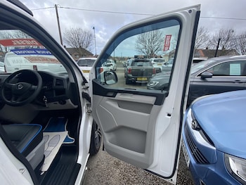 Used Volkswagen Transporter 2019 for sale - 79375339: Photo