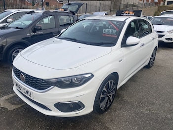 2017 - 1.4 Tipo Hatchback 1.4 95hp Lounge 5-Door