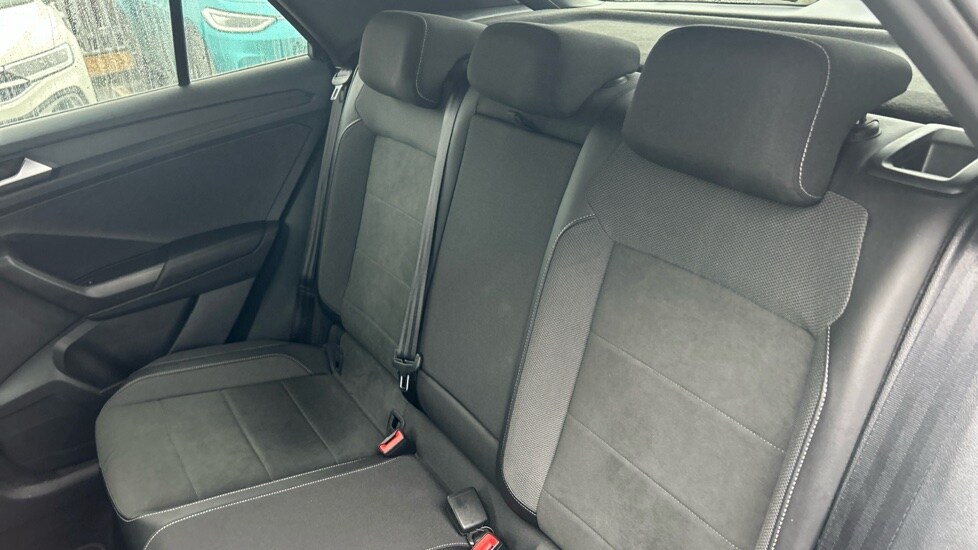 Used Volkswagen T-Roc 2023 for sale - 76874955: Photo 15