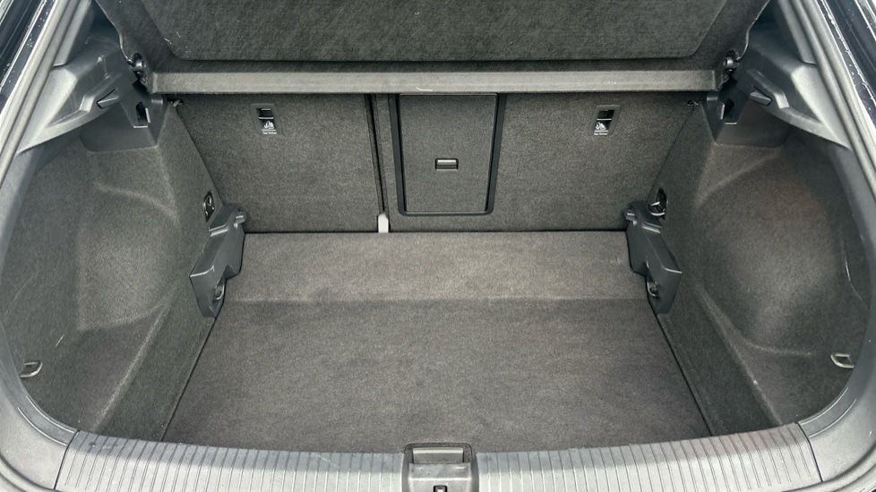 Used Volkswagen T-Roc 2023 for sale - 76874955: Photo 16