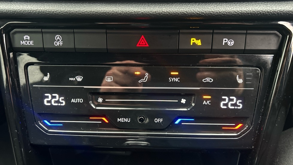 Used Volkswagen T-Roc 2023 for sale - 76874955: Photo 21