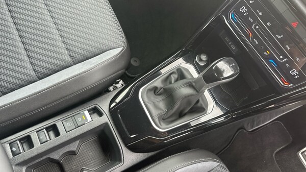 Used Volkswagen T-Roc 2025 for sale - 75534152: Photo 35