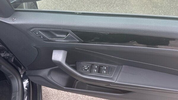 Used Volkswagen T-Roc 2025 for sale - 75534152: Photo 37