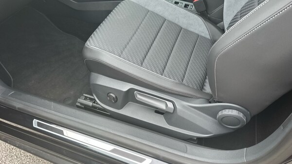Used Volkswagen T-Roc 2025 for sale - 75534152: Photo 39