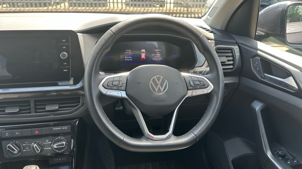 Used Volkswagen T-Cross 2024 for sale - 76130489: Photo 27