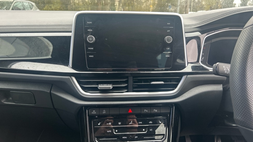 Used Volkswagen T-Roc 2025 for sale - 76872579: Photo 13