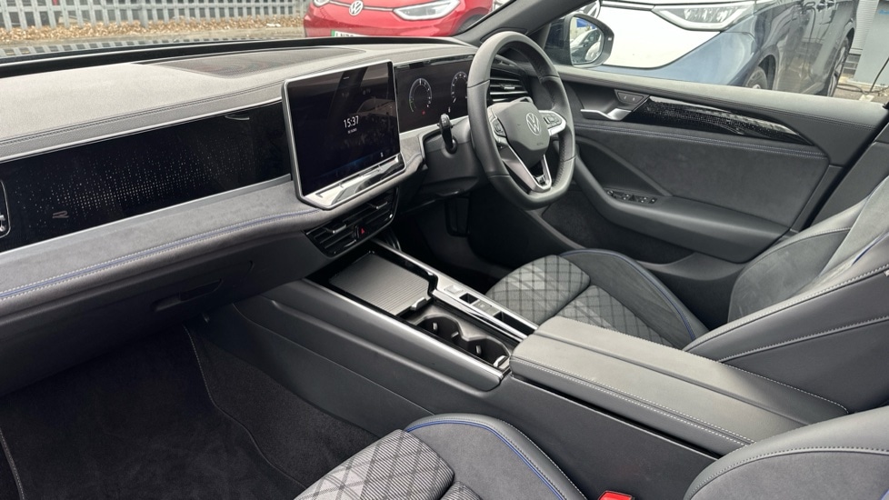 Used Volkswagen Passat 2025 for sale - 76124593: Photo 2