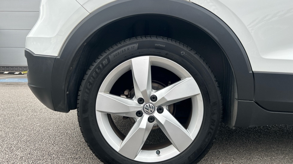Used Volkswagen T-Cross 2019 for sale - 76130614: Photo 5