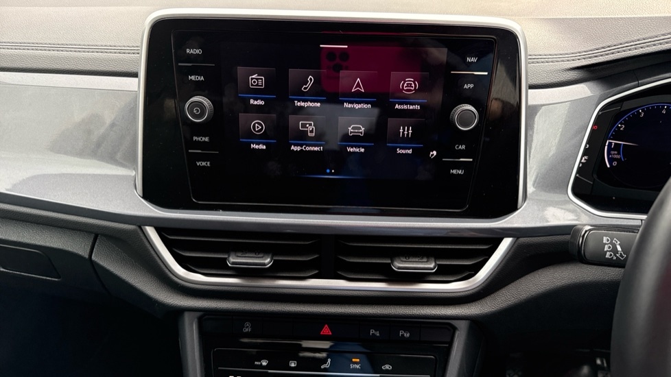 Used Volkswagen T-Roc 2024 for sale - 76869663: Photo 13