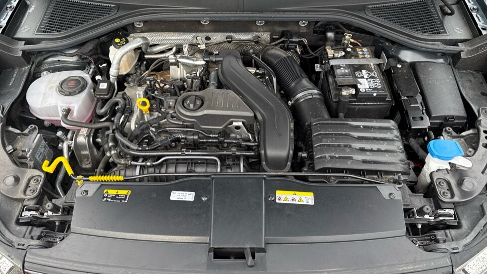 Used Volkswagen T-Roc 2024 for sale - 76869663: Photo 17