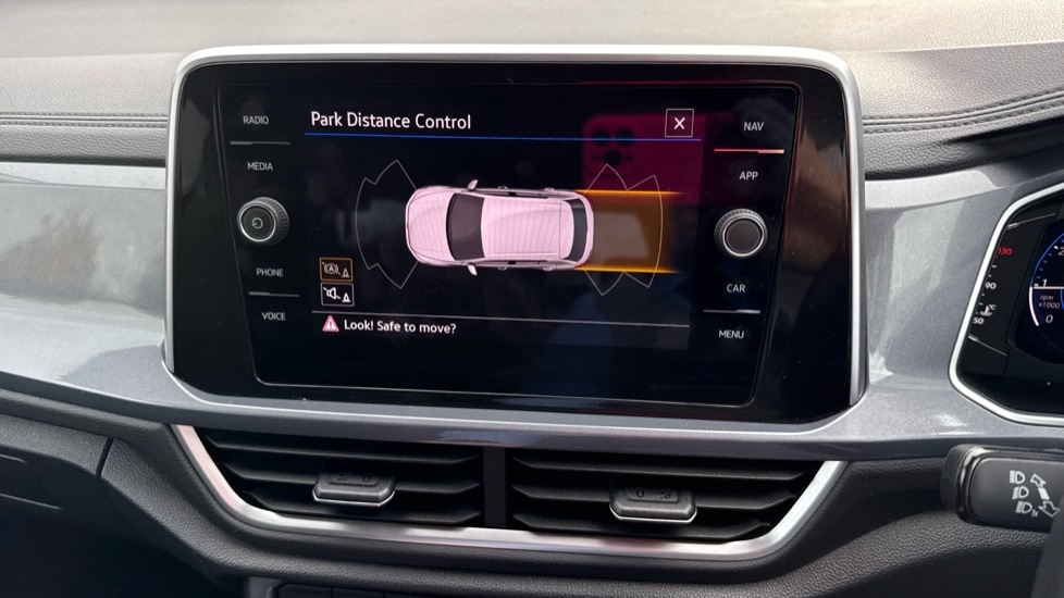 Used Volkswagen T-Roc 2024 for sale - 76869663: Photo 22