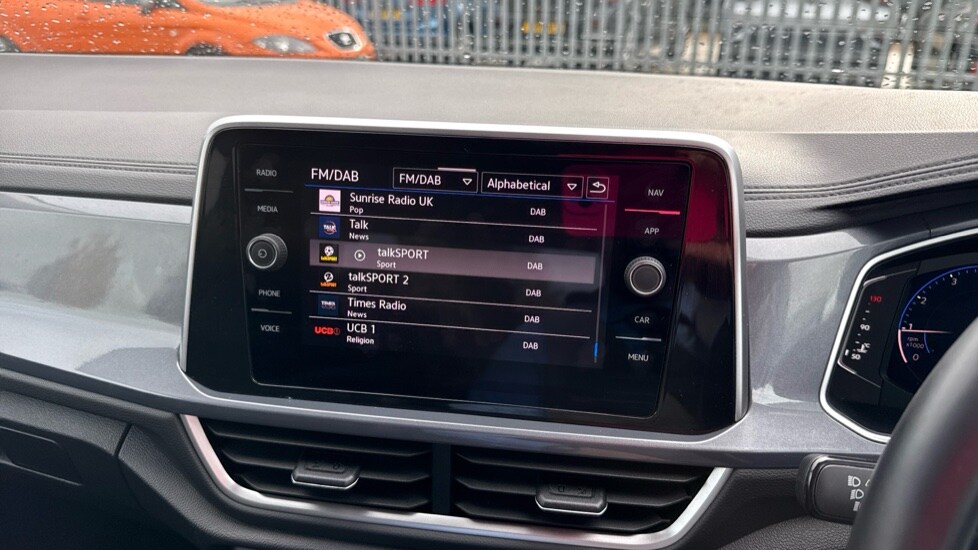 Used Volkswagen T-Roc 2024 for sale - 76869663: Photo 24