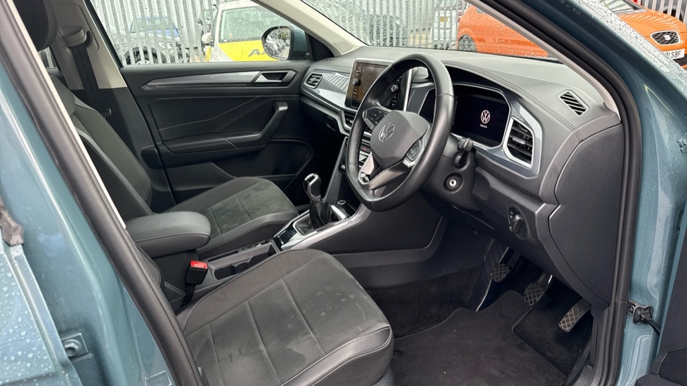 Used Volkswagen T-Roc 2024 for sale - 76869663: Photo 26