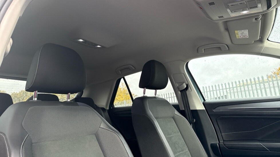 Used Volkswagen T-Roc 2024 for sale - 76869663: Photo 38