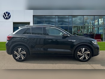 Used Volkswagen T-Roc 2024 for sale - 75472412: Photo