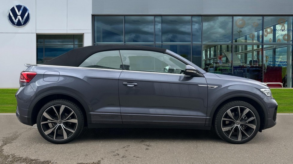 Used Volkswagen T-Roc 2025 for sale - 76868256: Photo 4