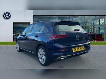 Used Volkswagen Golf 2024 for sale - 76927840: Photo