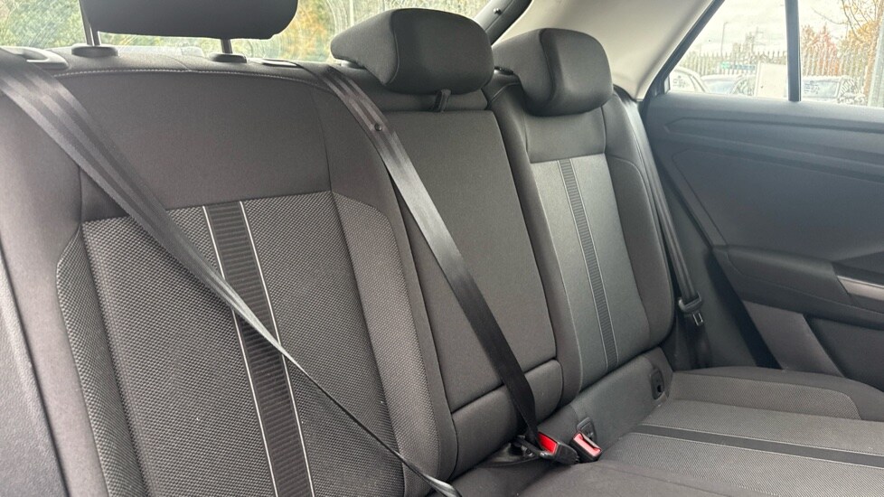 Used Volkswagen T-Roc 2022 for sale - 76873423: Photo 15