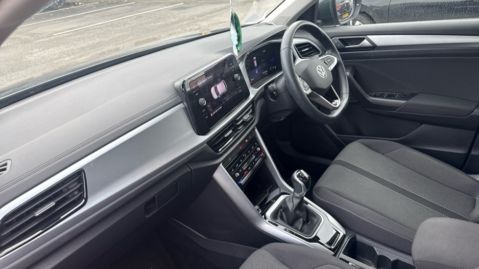 Used Volkswagen T-Roc 2022 for sale - 76873423: Photo 2