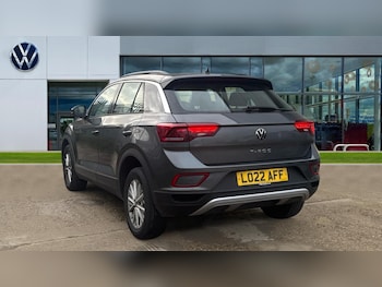 Used Volkswagen T-Roc 2022 for sale - 76873423: Photo