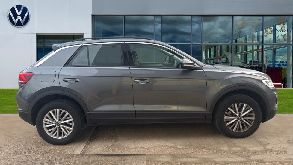 Used Volkswagen T-Roc 2022 for sale - 76873423: Photo 4