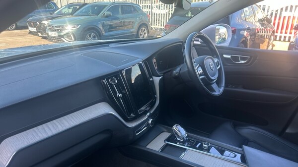 Used Volvo XC60 2021 for sale - 75675204: Photo 10
