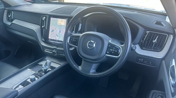 Used Volvo XC60 2021 for sale - 75675204: Photo 9