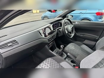 Used Volkswagen Polo 2024 for sale - 76874961: Photo