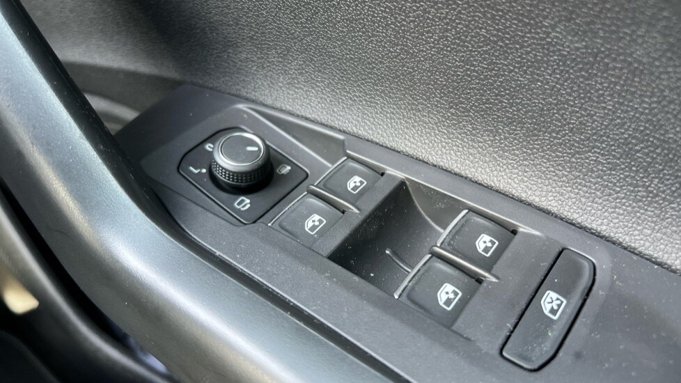 Used Volkswagen Taigo 2025 for sale - 75472788: Photo 51