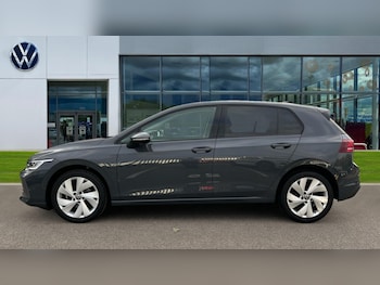 Used Volkswagen Golf 2024 for sale - 75943243: Photo