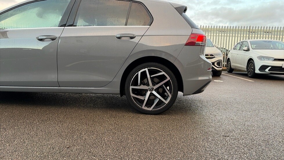 Used Volkswagen Golf 2022 for sale - 76928055: Photo 18