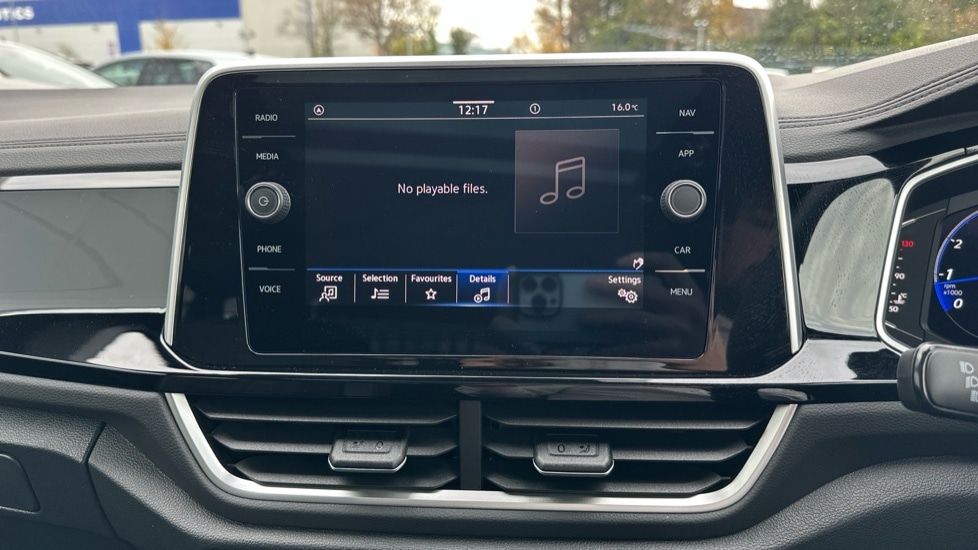 Used Volkswagen T-Roc 2025 for sale - 76873501: Photo 13