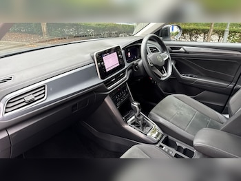 Used Volkswagen T-Roc 2022 for sale - 75967073: Photo