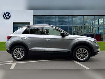 Used Volkswagen T-Roc 2022 for sale - 75967073: Photo