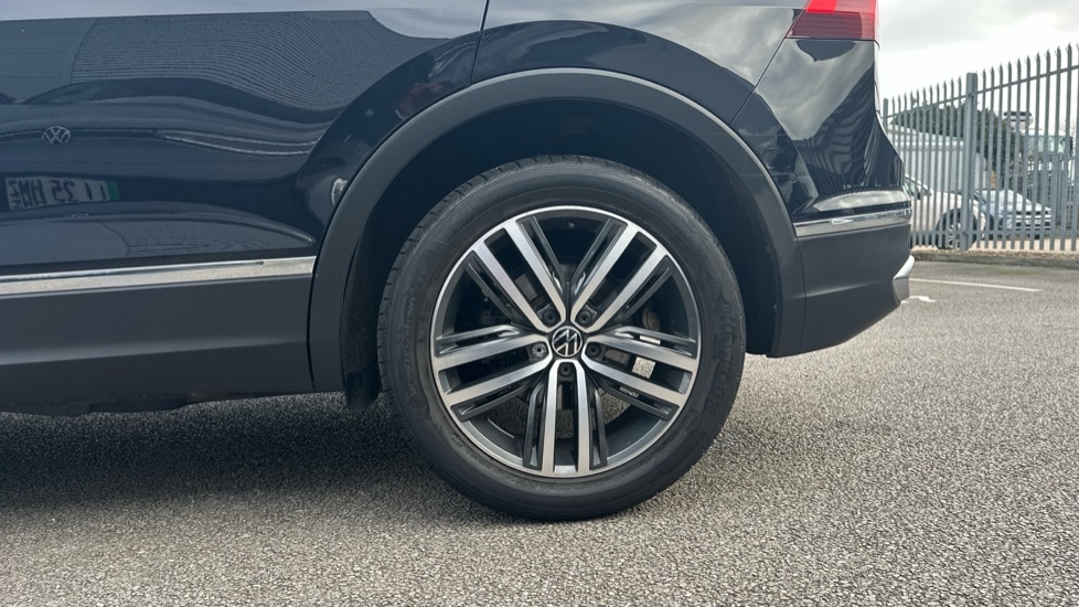 Used Volkswagen Tiguan 2022 for sale - 76872884: Photo 19