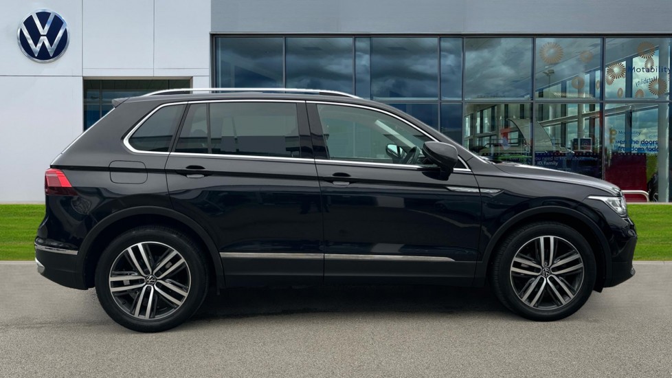 Used Volkswagen Tiguan 2022 for sale - 76872884: Photo 4