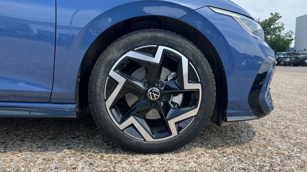 Used Volkswagen Golf 2024 for sale - 75472464: Photo 20