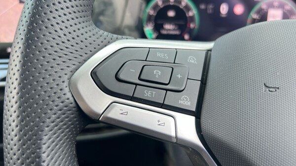 Used Volkswagen Golf 2024 for sale - 75472464: Photo 31
