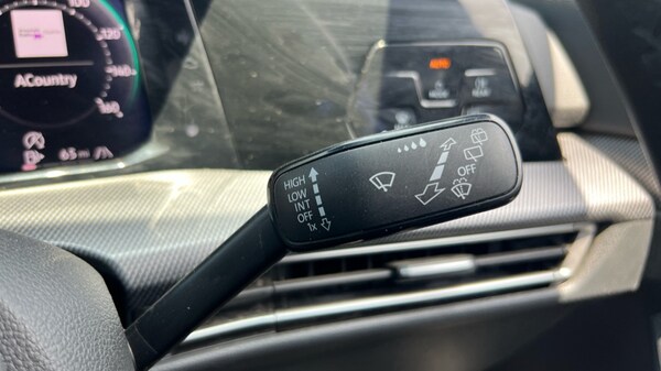 Used Volkswagen Golf 2024 for sale - 75472464: Photo 32
