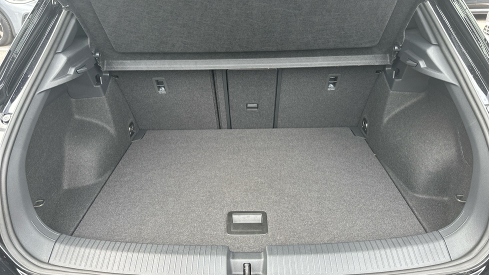 Used Volkswagen T-Roc 2025 for sale - 76869168: Photo 16