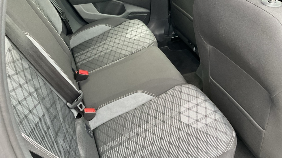 Used Volkswagen Taigo 2025 for sale - 76870619: Photo 15