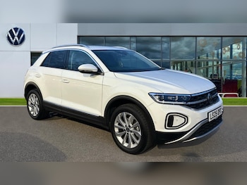 Used Volkswagen T-Roc 2025 for sale - 76350740: Photo