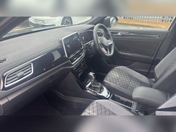 Used Volkswagen T-Roc 2025 for sale - 76479711: Photo