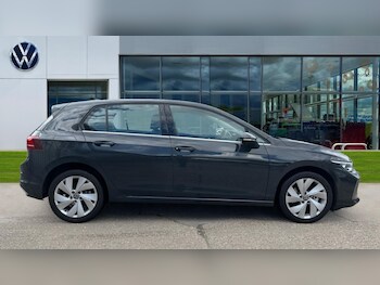 Used Volkswagen Golf 2025 for sale - 75472570: Photo