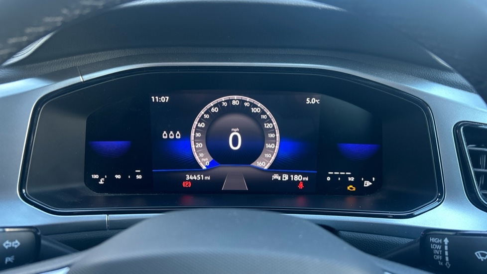 Used Volkswagen T-Roc 2022 for sale - 76615317: Photo 14