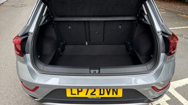 Used Volkswagen T-Roc 2022 for sale - 76176233: Photo 16