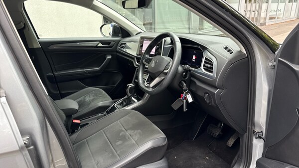 Used Volkswagen T-Roc 2022 for sale - 76176233: Photo 26