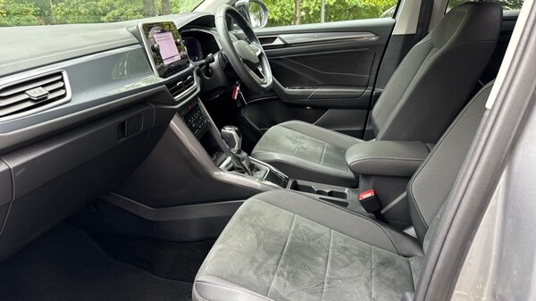Used Volkswagen T-Roc 2022 for sale - 76176233: Photo 28