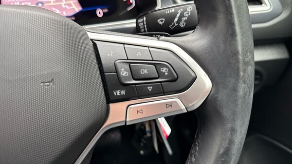 Used Volkswagen T-Roc 2022 for sale - 76176233: Photo 30