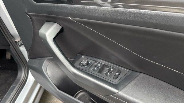 Used Volkswagen T-Roc 2022 for sale - 76176233: Photo 37